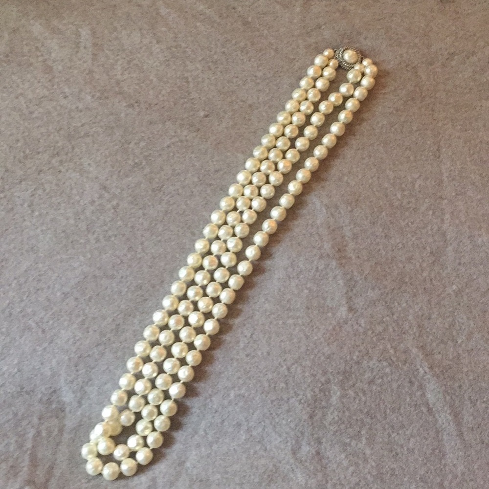Double Strand Costume Pearl Necklace